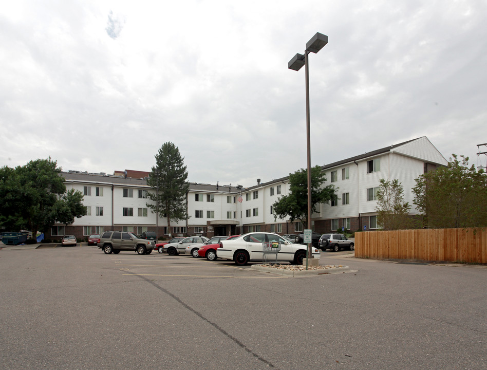 Alyson Court Apartments in Littleton, CO - Building Photo