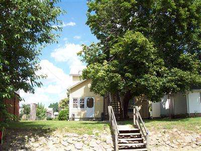 24 Hay Ave in Brookville, OH - Foto de edificio - Building Photo