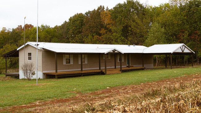 20499 Dabbs North Rd in Jerseyville, IL - Building Photo - Building Photo