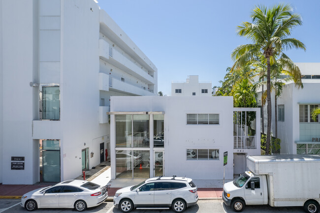 Aldo in Miami Beach, FL - Building Photo - Building Photo