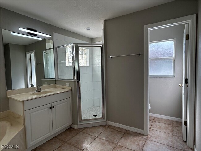 property at 1321 SW 25th St