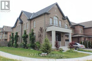 99 Kincardine St in Vaughan, ON - Building Photo