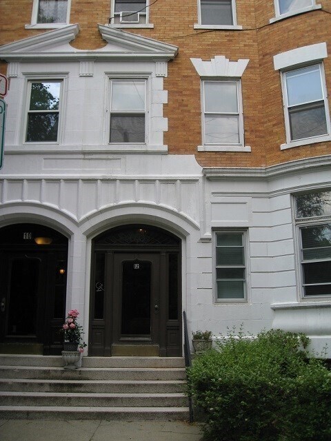 12 Kilsyth Rd-Unit -2 in Brookline, MA - Building Photo