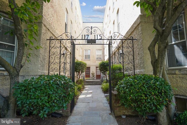 115 E St SE in Washington, DC - Foto de edificio - Building Photo