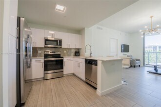 1776 Polk St in Hollywood, FL - Building Photo - Building Photo