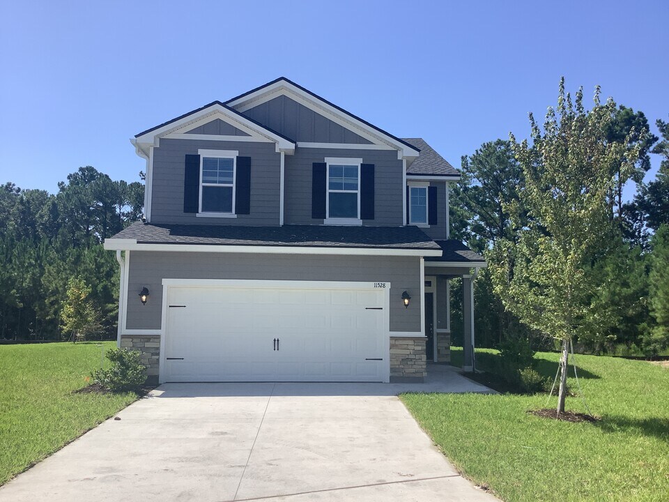 11528 World Woods Ct in Jacksonville, FL - Building Photo
