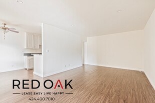 8123 Langdon Ave in Los Angeles, CA - Building Photo