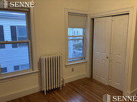 33 Gorham St, Unit 2 in Somerville, MA - Foto de edificio - Building Photo