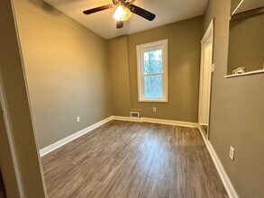217 W 8th St-Unit -3 in Chester, PA - Building Photo - Building Photo