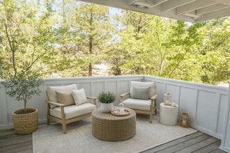 McInnis Park in San Rafael, CA - Foto de edificio - Building Photo