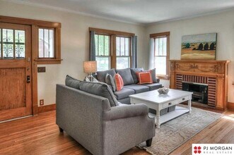 810 S 58th St in Omaha, NE - Building Photo - Building Photo