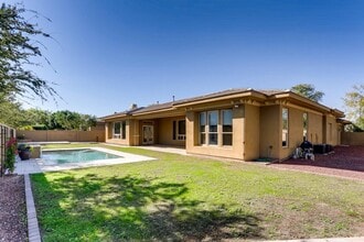 15865 W Vernon Ave in Goodyear, AZ - Building Photo - Building Photo