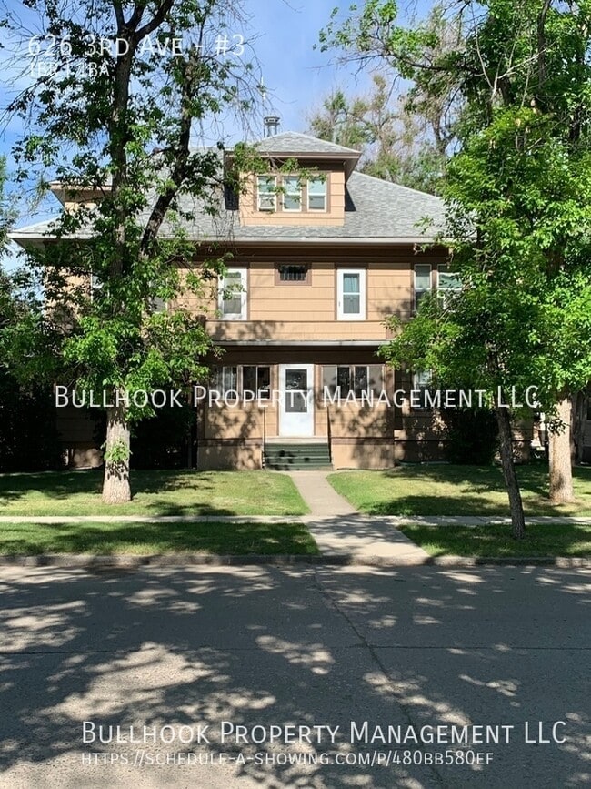 property at 626 3rd Ave