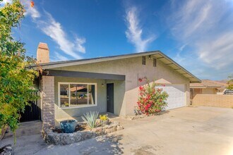 53385 Eisenhower Dr in La Quinta, CA - Building Photo - Building Photo