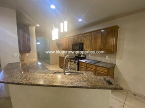 7314 Chapel Mesa Ct in Dallas, TX - Building Photo - Building Photo