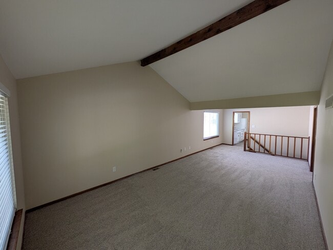 22 NW Lakeview Blvd in Lee's Summit, MO - Building Photo - Building Photo