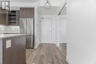 4633 Glen Erin Dr in Mississauga, ON - Building Photo - Building Photo