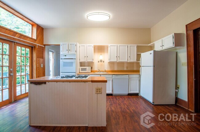 856 Monroe Dr NE in Atlanta, GA - Building Photo - Building Photo