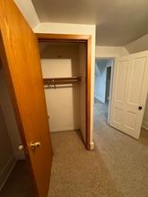 201 N Summit St in Spooner, WI - Foto de edificio - Building Photo