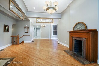 3317 N Sheffield Ave in Chicago, IL - Building Photo - Building Photo