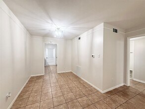 500 Willow Dr in Lake Jackson, TX - Building Photo - Building Photo