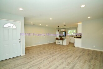 129 Mabry Way in San Rafael, CA - Building Photo - Building Photo