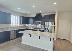 19330 Stonehenge Ln in Marina, CA - Building Photo - Building Photo