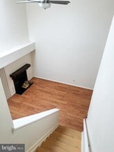 3377 Lakeside View Dr in Falls Church, VA - Building Photo - Building Photo