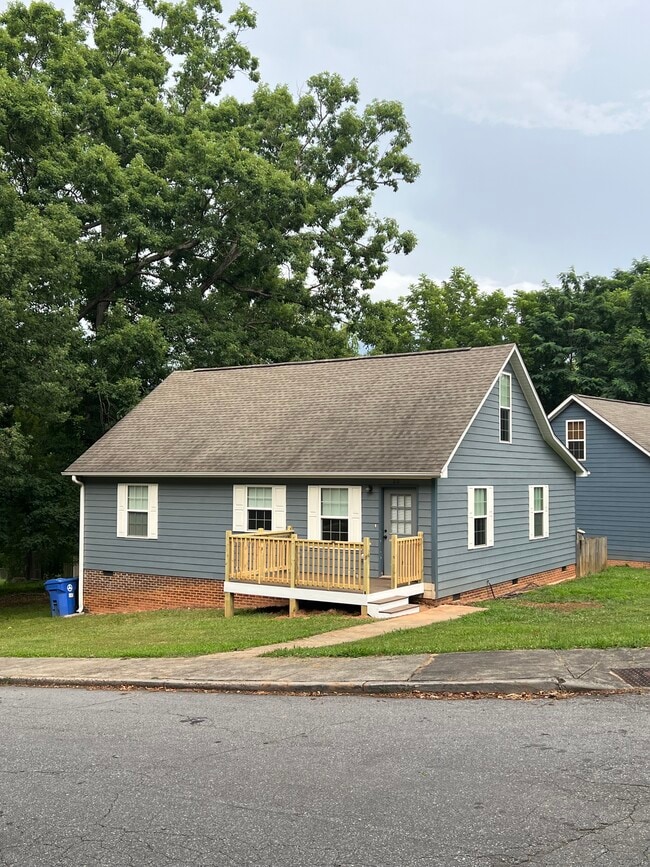 property at 20 Enka Pine St