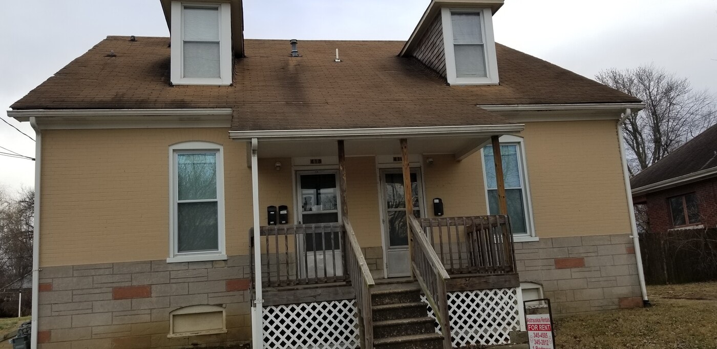 418 N Center St, Unit B in Collinsville, IL - Foto de edificio