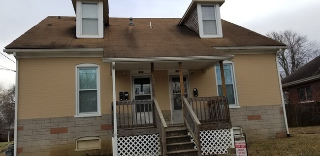 418 N Center St, Unit B