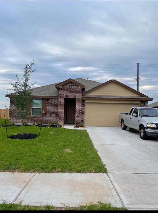 6807 Green Embers Ln in Richmond, TX - Building Photo