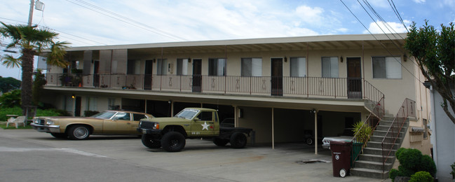 Sun River in Hayward, CA - Foto de edificio - Building Photo