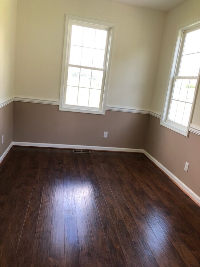 209 Midvale Crossing in Staunton, VA - Building Photo - Building Photo