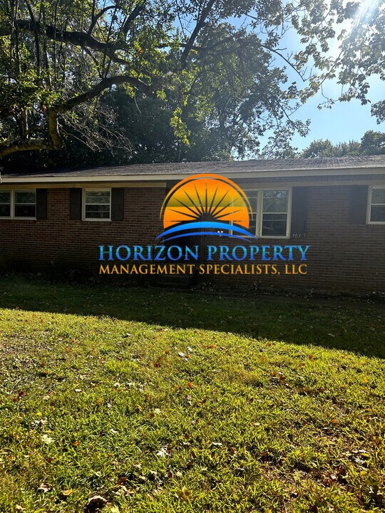 703 Lantana Way NW in Huntsville, AL - Building Photo