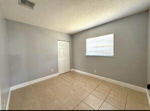 3020 SE 2nd St in Boynton Beach, FL - Building Photo - Building Photo