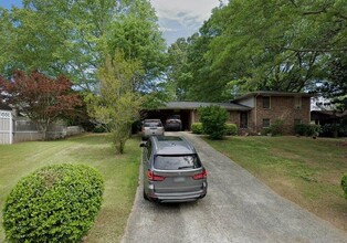 1822 Lake Harbin Rd in Morrow, GA - Building Photo - Building Photo