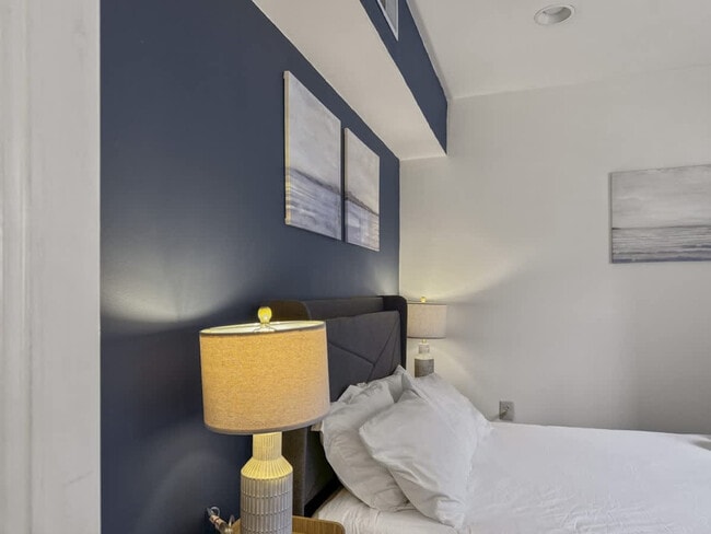 1715 Schubert Aly in Philadelphia, PA - Building Photo - Building Photo