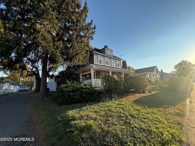 604 Irving Pl in Long Branch, NJ - Building Photo - Building Photo