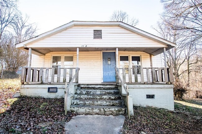 property at 1138 Valley Dr SW