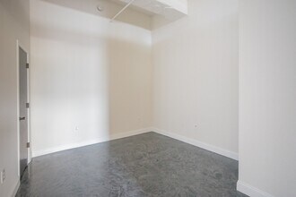 4600 Woodward Ave, Unit 306 in Detroit, MI - Building Photo - Building Photo