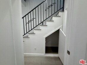 7701 Vantage Ave in Los Angeles, CA - Building Photo - Building Photo