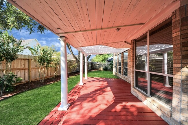 property at 4422 Roundtree Ln