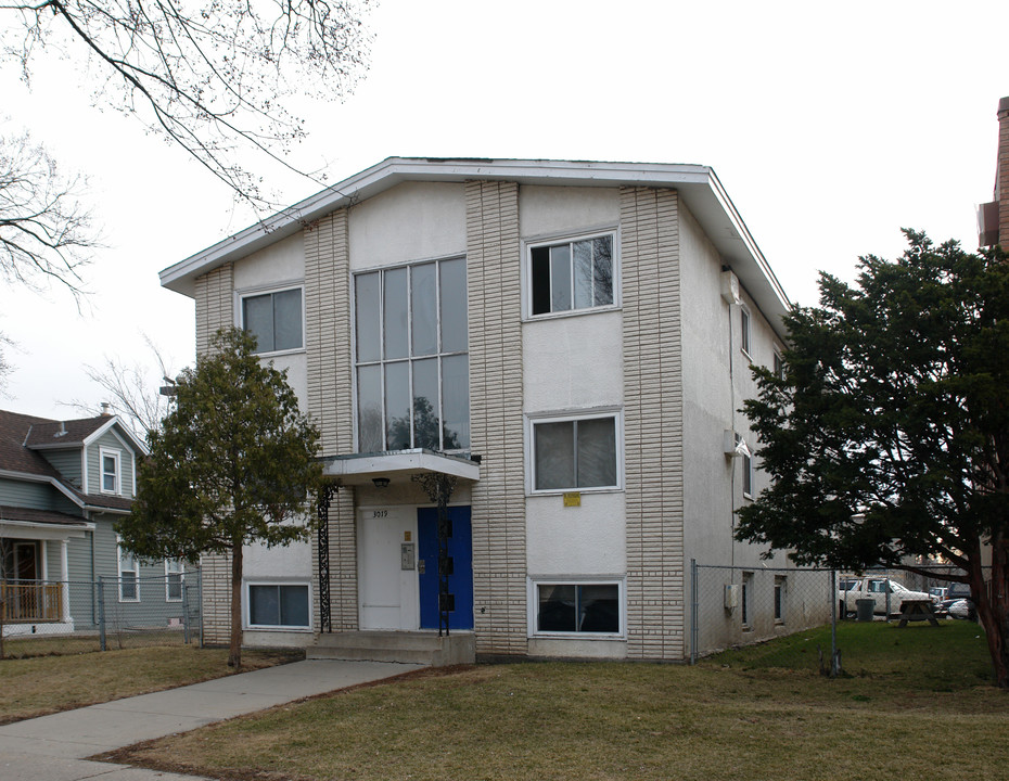 3019 Pleasant Ave S in Minneapolis, MN - Foto de edificio