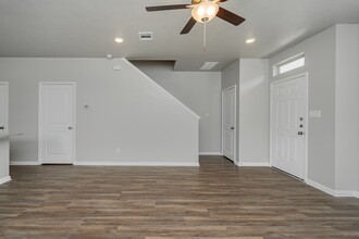 4089 Cross Park Dr in Bryan, TX - Foto de edificio - Building Photo