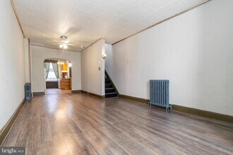 2906 E Monument St in Baltimore, MD - Building Photo - Building Photo