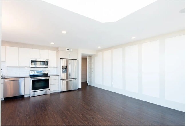 11 Dorchester St in Boston, MA - Building Photo - Building Photo