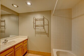 5955 E 10th Ave in Denver, CO - Building Photo - Building Photo