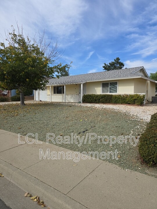 28229 W Worcester Rd in Menifee, CA - Foto de edificio