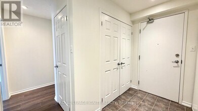 128 Aspen Springs Dr in Bowmanville, ON - Building Photo - Building Photo